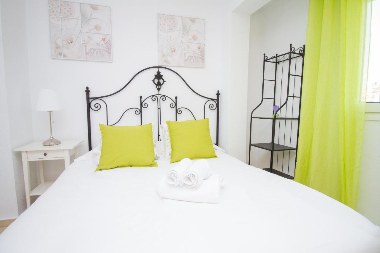 Apartamentos Morgan Malaga Luaran gambar